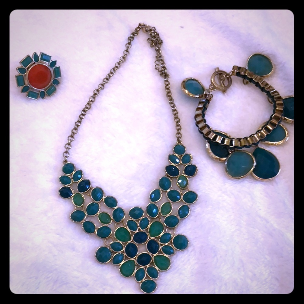 Faux Turquoise Fashion/Statement Jewelry Set
